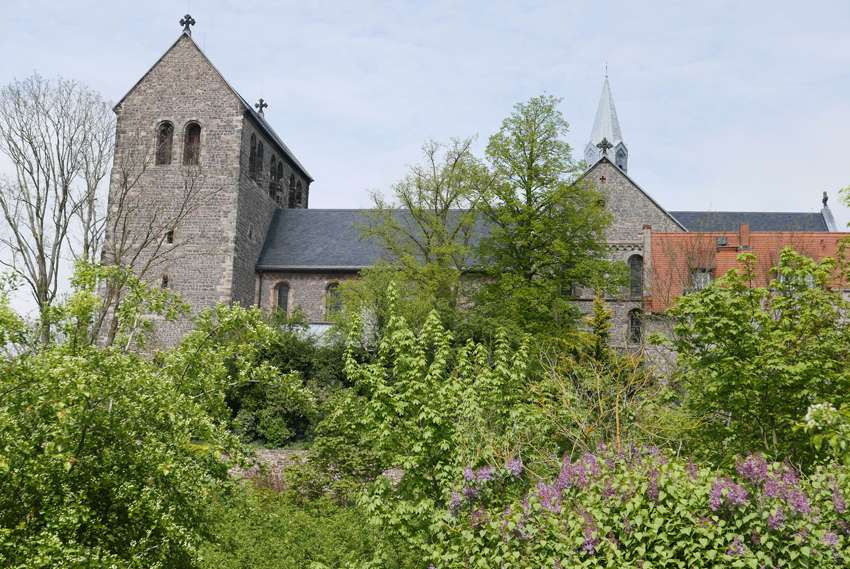 Min-Geo Die Kirche im Kloster Petersberg